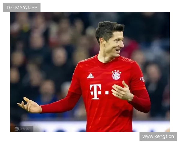 莱万多夫斯基最年轻纪录盘点