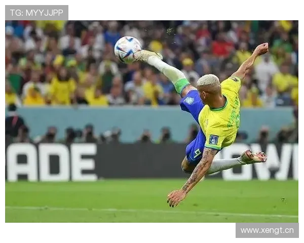 理查利森国家队位置竞争加剧，近期表现成关键因素