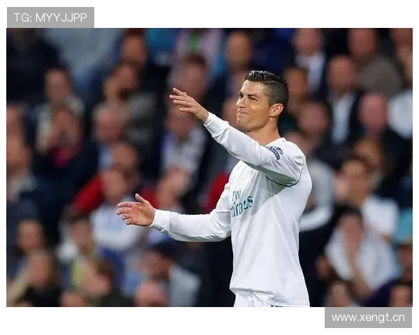 C罗家冰箱里塞满蛋白粉，连矿泉水都要冰到12度