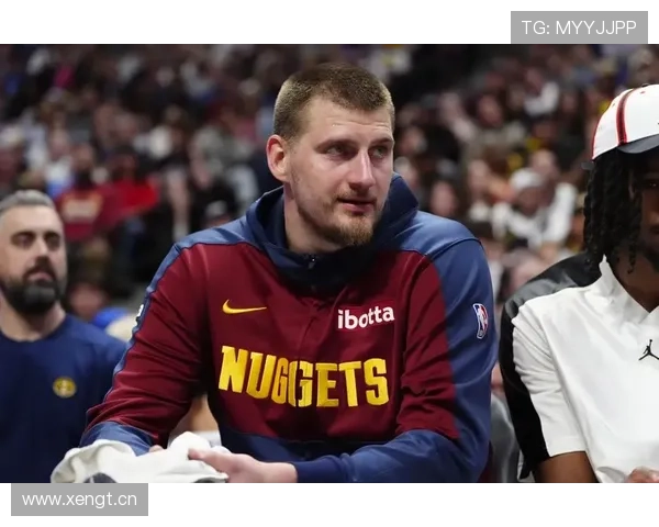 亚历山大利用无球跑动拉开空间提升关键时刻得分效率